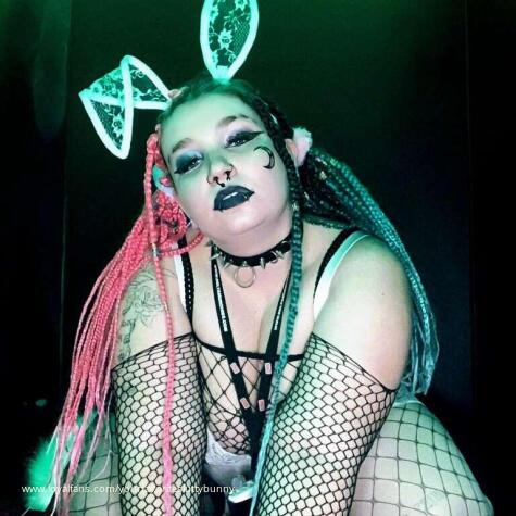 BunnyDeVine avatar