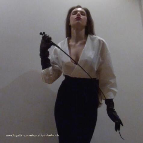 Worship Isabella avatar