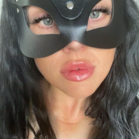 TheLuxeEmpress avatar