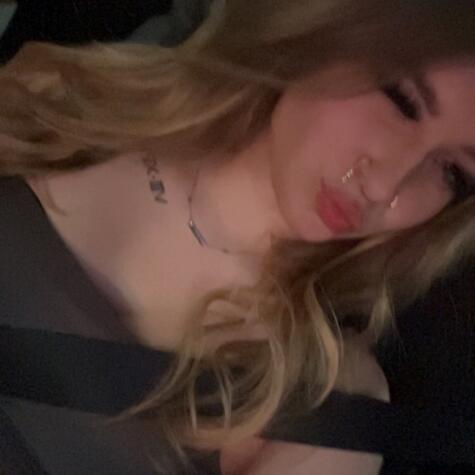 Unknown Milf avatar