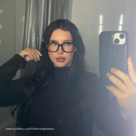 UKgoddess444 avatar