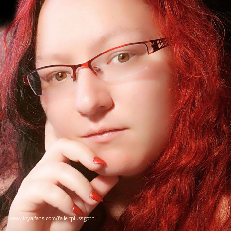 FallenPlussGoth’s Official Social Fan Page | LoyalFans