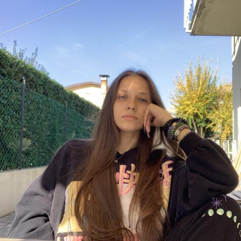 Theveronik avatar