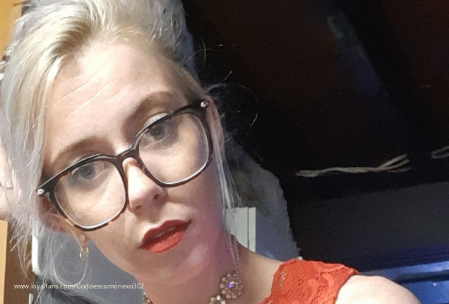 It's my besties birthday! - Goddess Sarah xo Official Photos www