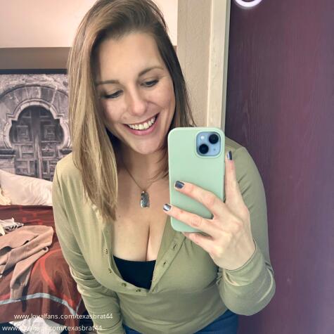 TexasBrat44 avatar