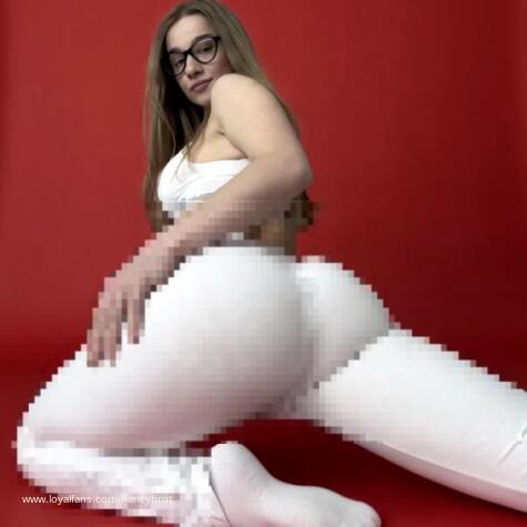 NancyBrut  Fascinatrix avatar