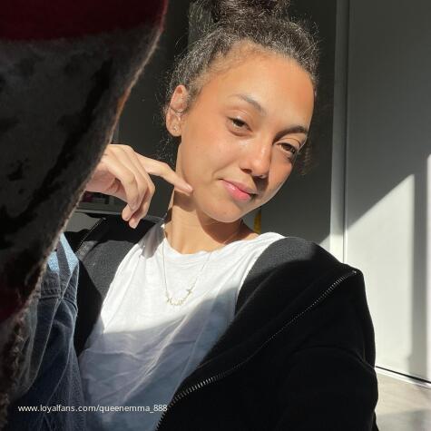 Goddess emma888 findom avatar
