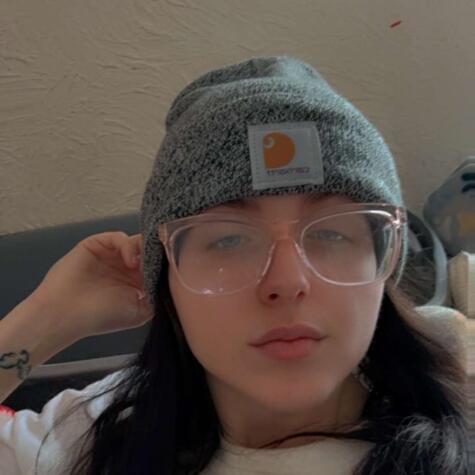 Renee2323 avatar