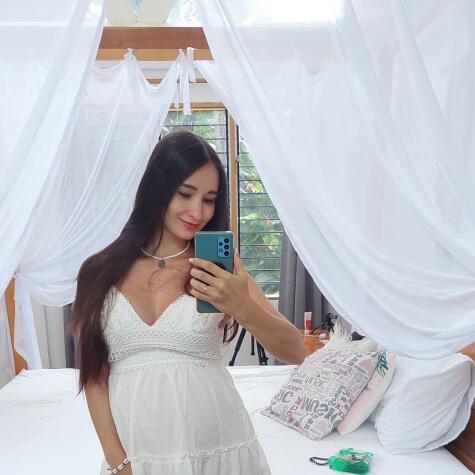 🙈look how big my pregnant tummy was😍 - Pregnant Maya Official Photos