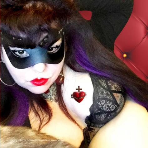 Dark Mistress Madeline avatar