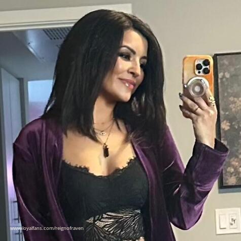 Queen Raven Reigns avatar