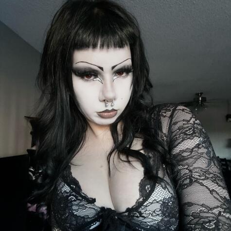 Bettieee_Agura avatar