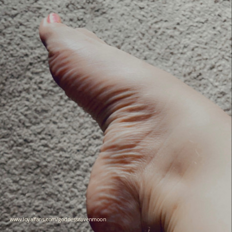 Goddess Raven Moon’s Official Social Fan Page LoyalFans