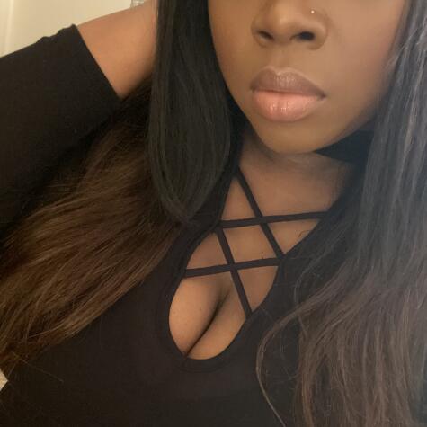 Thee Queen Naomi avatar