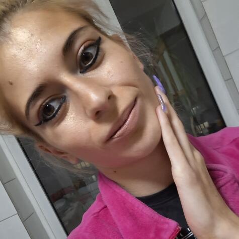 Alexia05 avatar