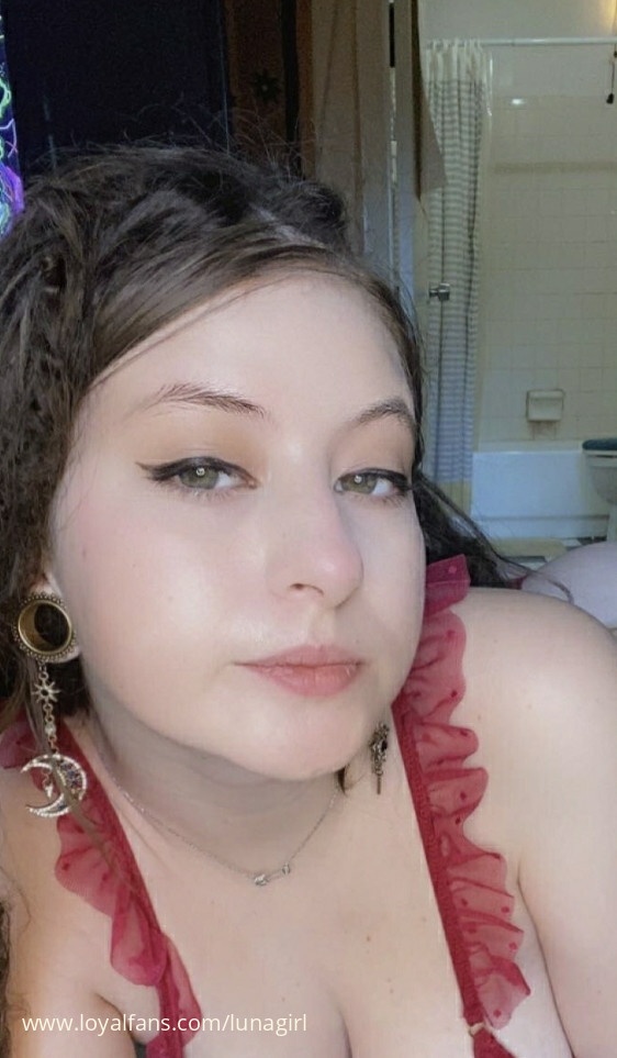 LunaGirl’s Official Social Fan Page | LoyalFans