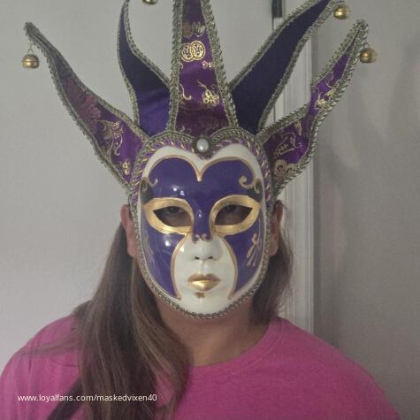 MaskedVixen40 avatar