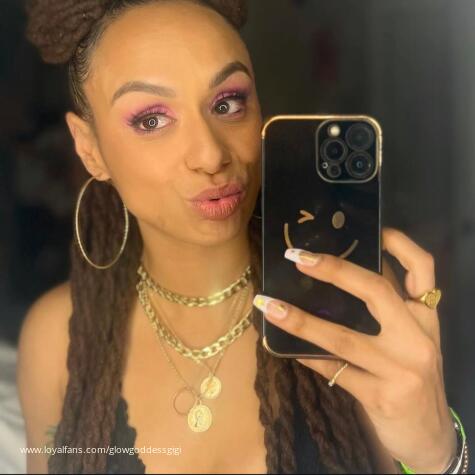 GlowGoddessGiGi avatar