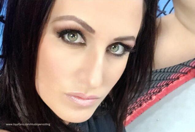 MW-1744 Mercedez taking control over Mutiny Bondage, scissors and ...