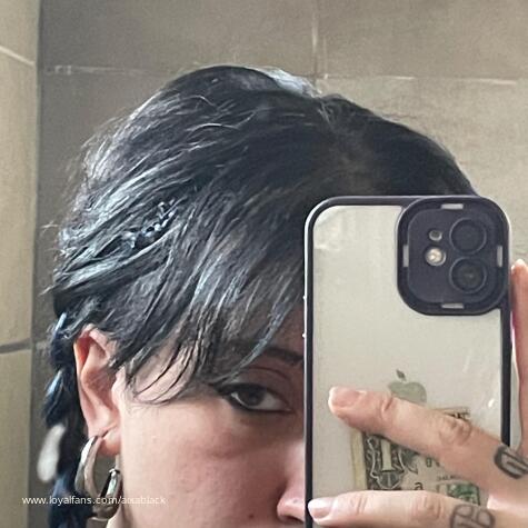 Madame Black avatar