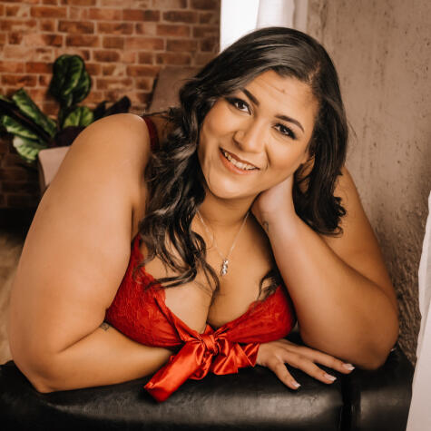 QueenBee27 avatar