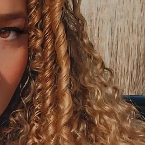 Curlygoddess11 avatar