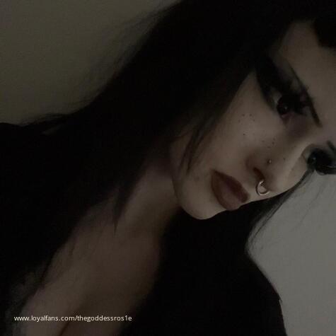 thegoddessros1e avatar