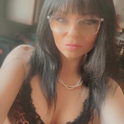 Your Vixen Mistress avatar