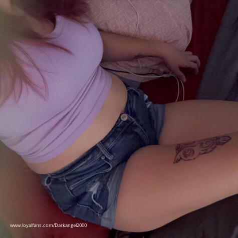 Your girl bored n horny - Thick Baddie Official Photos | www.Loyalfans.com