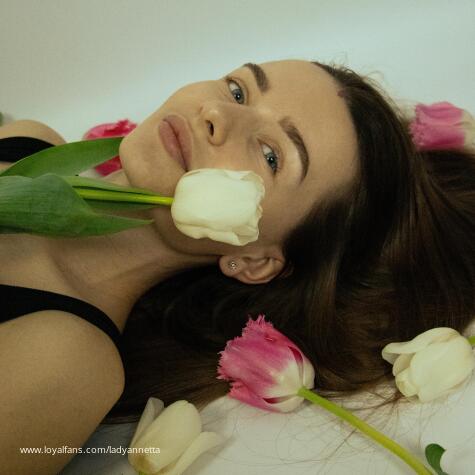 ladyAnnetta avatar