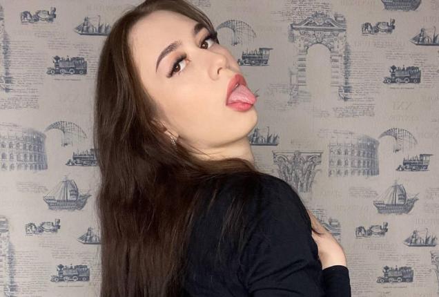 💖 - Bratt Princess Emma Official Photos | LoyalFans