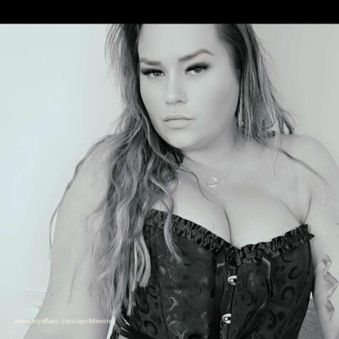 AprilDevine avatar