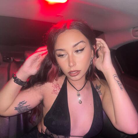 Domina Hazel avatar