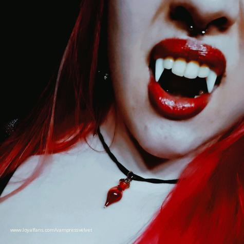 Vampress Velvet Vice avatar