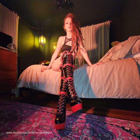 Sablique Von Lux avatar