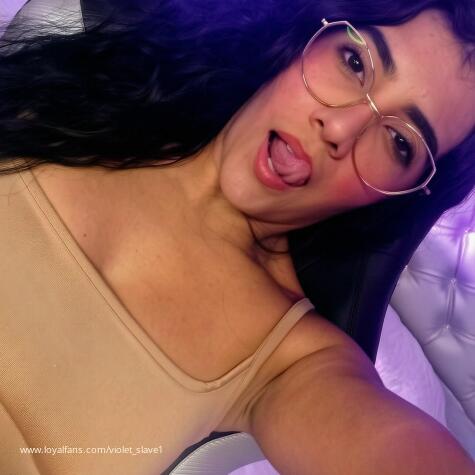 VIOLET_SLAVE avatar