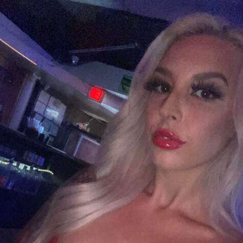 TheBlondeVault avatar