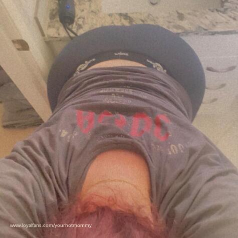 Yourhotmommy avatar