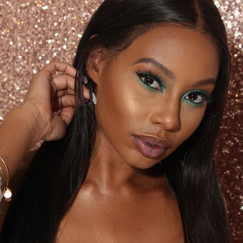 Bombshell Bea avatar