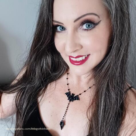 littlegothinheels avatar
