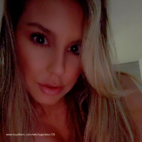 Witchygodess135 avatar