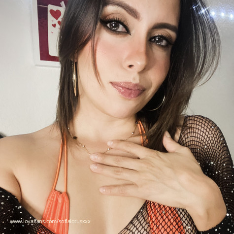 Hey babe!! ready to use your hammer on me!!! - SofiaLotusxxx Official