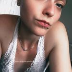 Miss Peachesss avatar