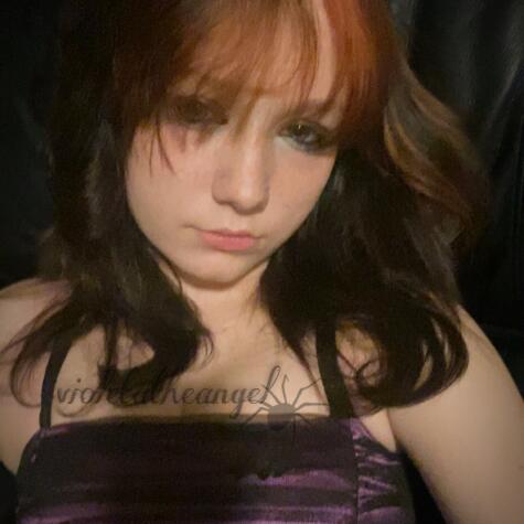 violet โงหหโน๐ avatar