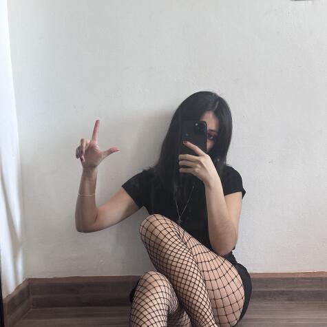 nelyvamp avatar