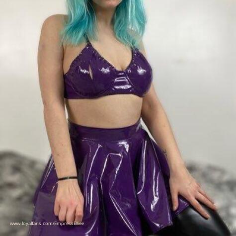 Empress Elliee FINDOM FEMDOM avatar