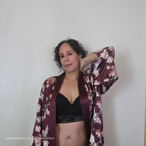 QueenOnFyre avatar