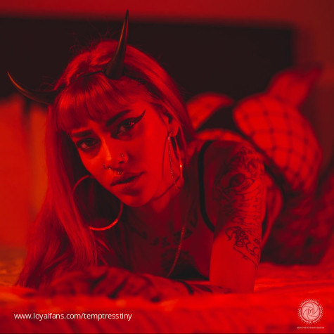 TemptressTiny avatar