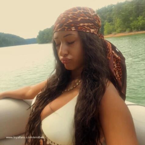 emibett avatar