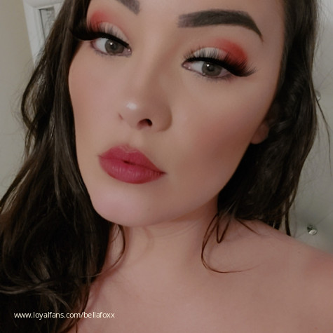 Bella Foxx avatar